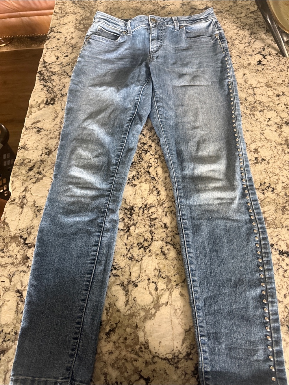 Stud-Trim Light Blue Women’s Jeans